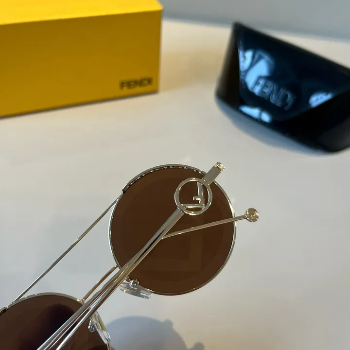 スーパーコピー フェンディ サングラス