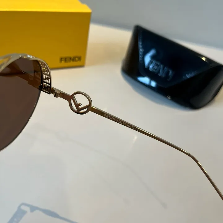 スーパーコピー フェンディ サングラス