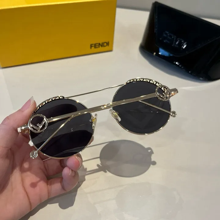 スーパーコピー フェンディ サングラス