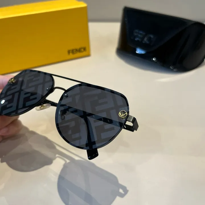 スーパーコピー フェンディ サングラス