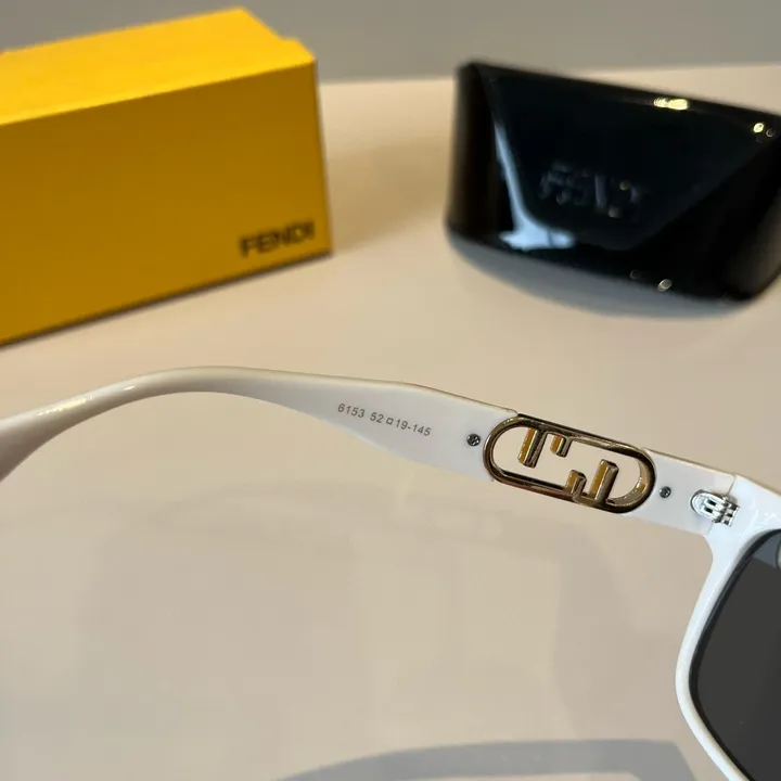 スーパーコピー フェンディ サングラス