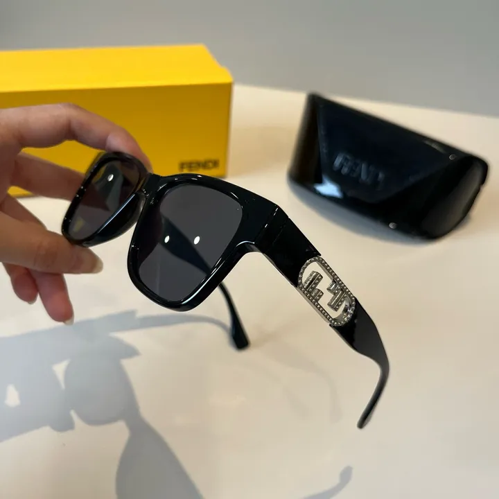スーパーコピー フェンディ サングラス