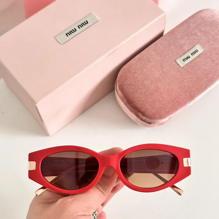 スーパーコピー ミュウミュウ サングラス