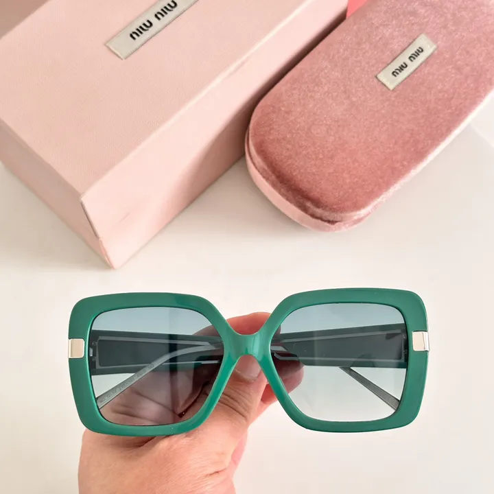 スーパーコピー ミュウミュウ サングラス