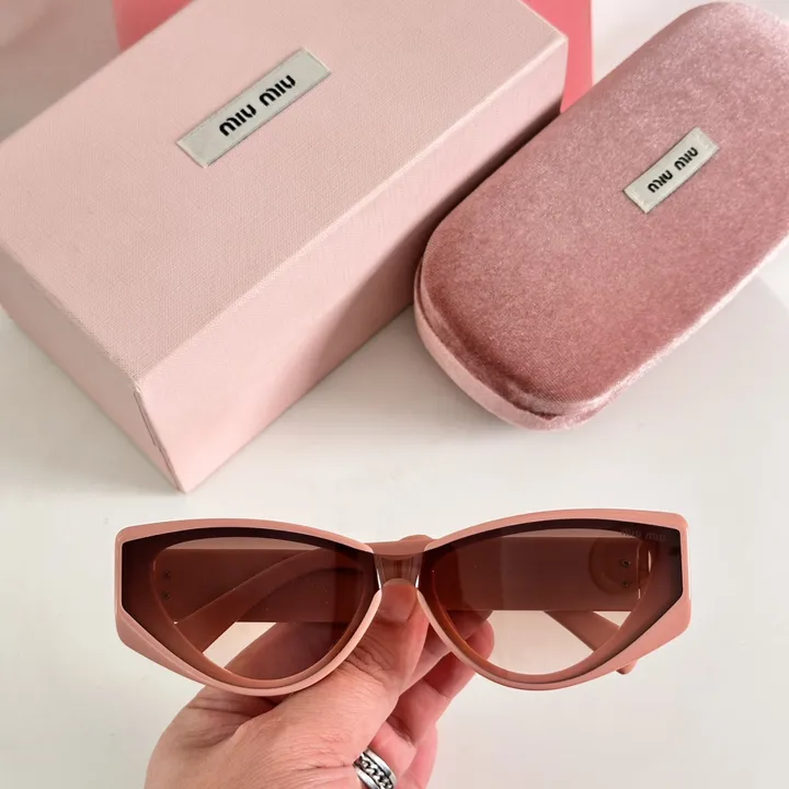 スーパーコピー ミュウミュウ サングラス