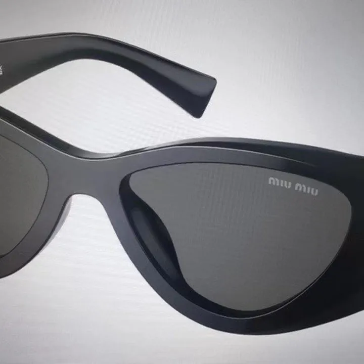 スーパーコピー ミュウミュウ サングラス