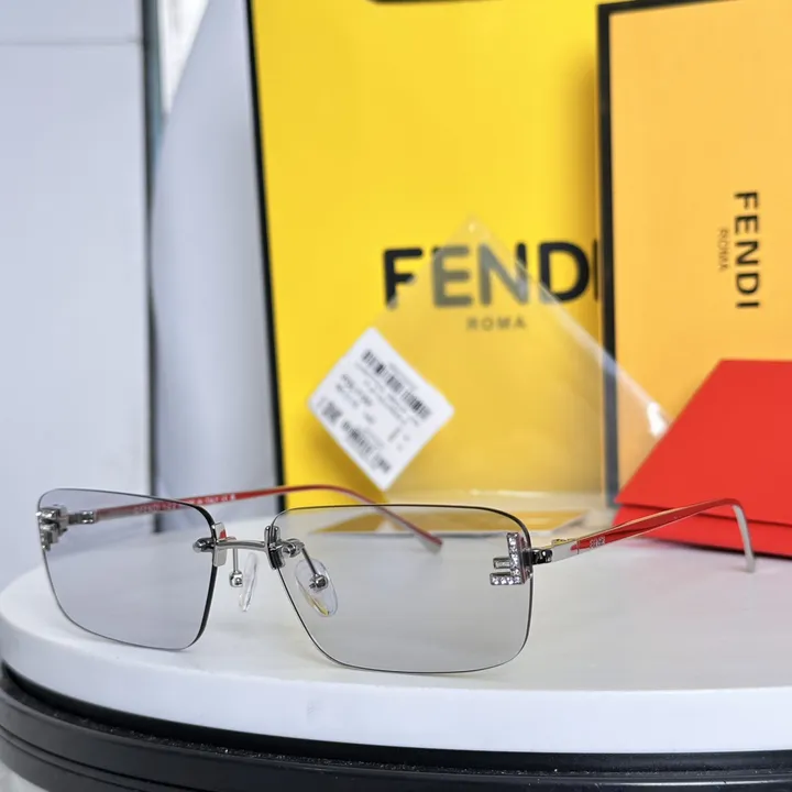 スーパーコピー フェンディ サングラス