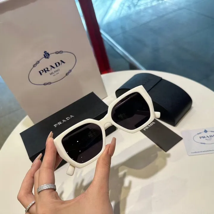 スーパーコピー プラダ サングラス