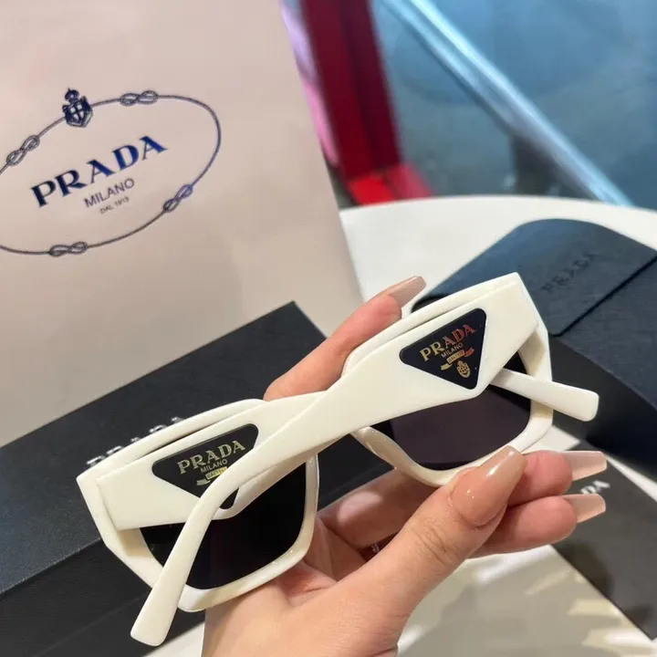 スーパーコピー プラダ サングラス