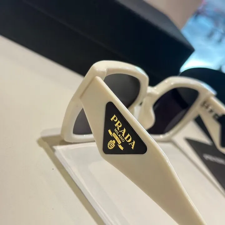 スーパーコピー プラダ サングラス