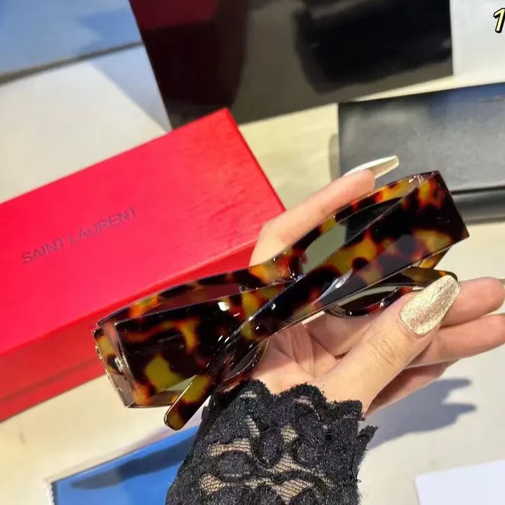 スーパーコピー ジバンシィ サングラス