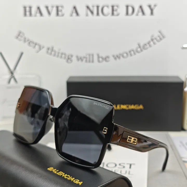 スーパーコピー バレンシアガ サングラス