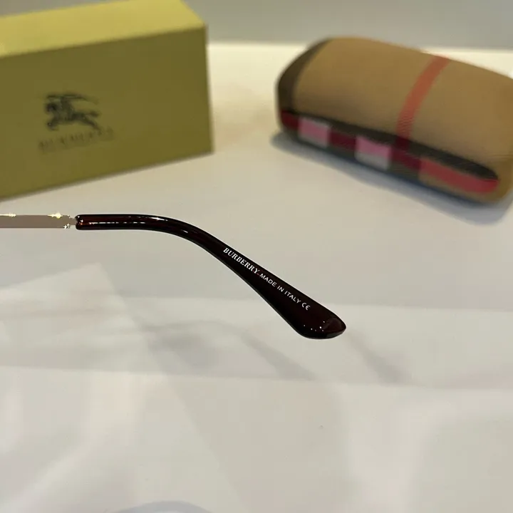 スーパーコピー バーバリー ス サングラス