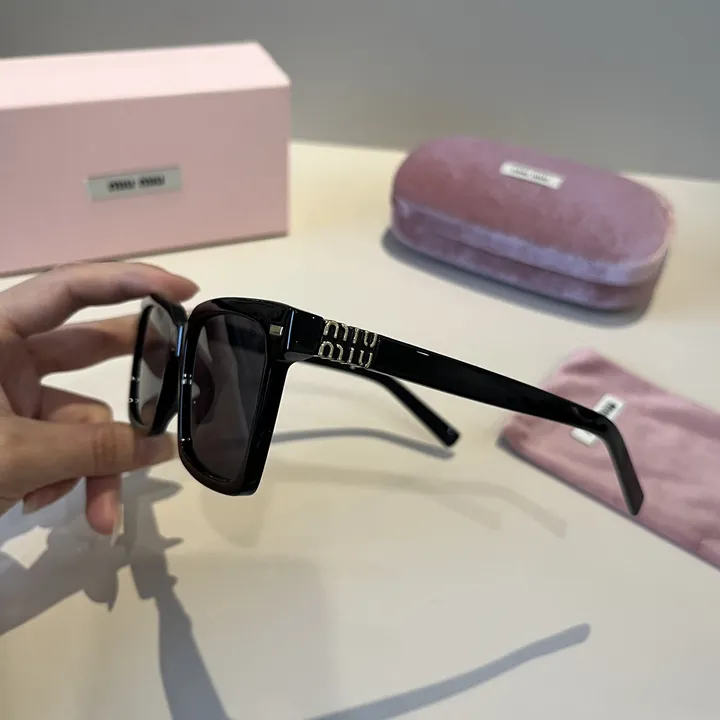 スーパーコピー ミュウミュウ サングラス