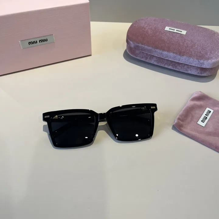 スーパーコピー ミュウミュウ サングラス