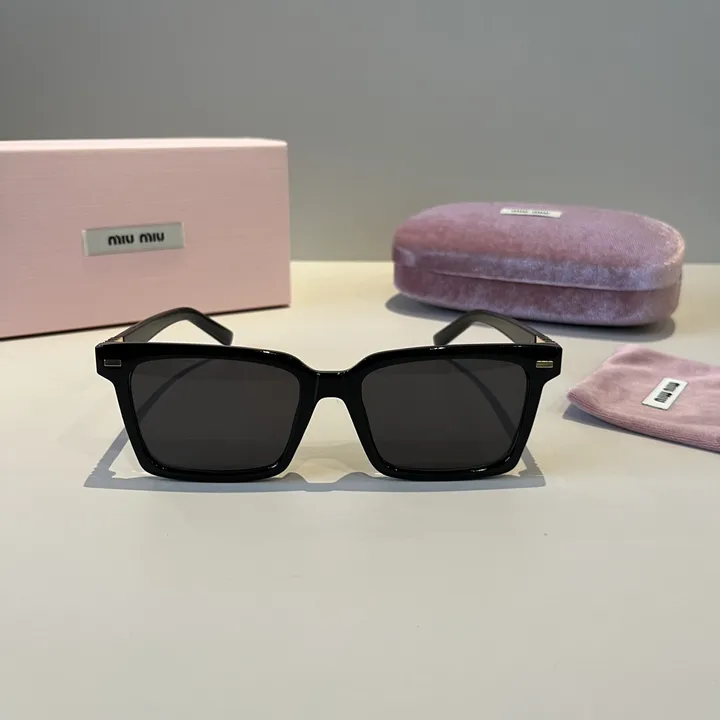 スーパーコピー ミュウミュウ サングラス