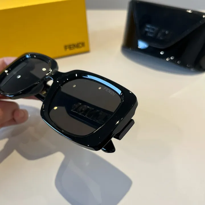 スーパーコピー フェンディ サングラス