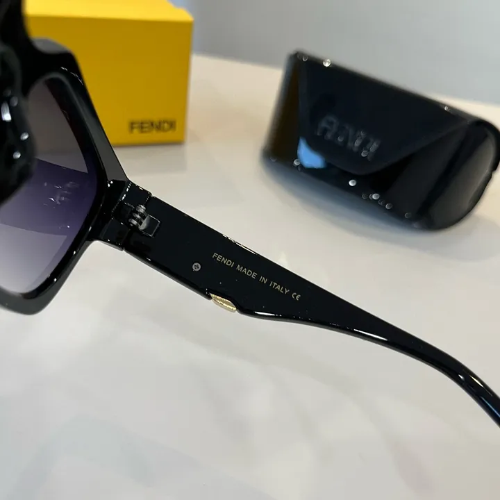 スーパーコピー フェンディ サングラス