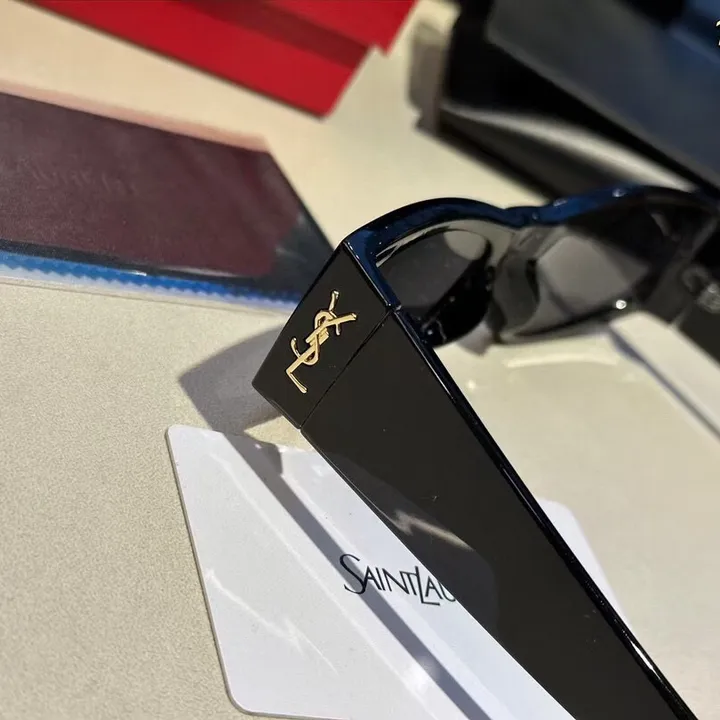 スーパーコピー イブサンローラン サングラス