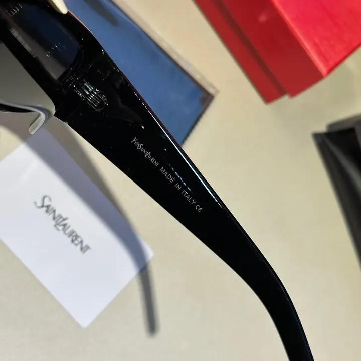 スーパーコピー イブサンローラン サングラス