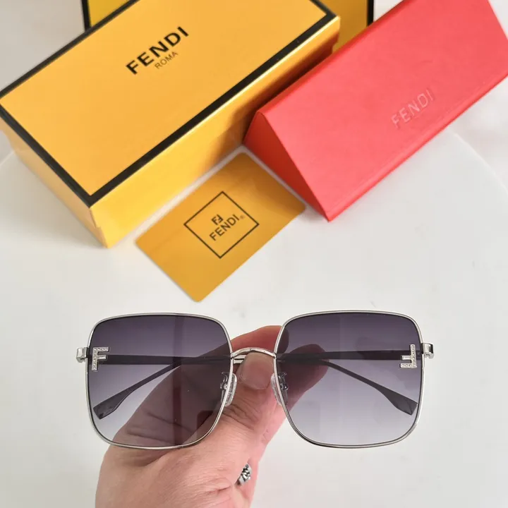 スーパーコピー フェンディ サングラス