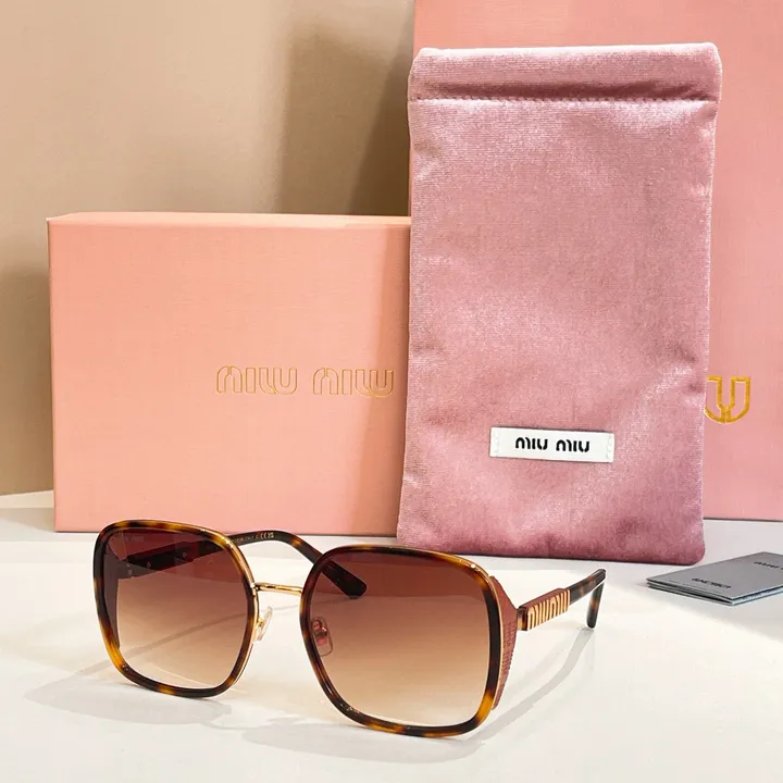 スーパーコピー ミュウミュウ サングラス