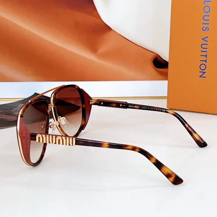 スーパーコピー ミュウミュウ サングラス
