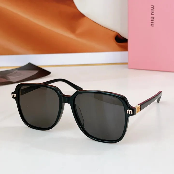 スーパーコピー ミュウミュウ サングラス