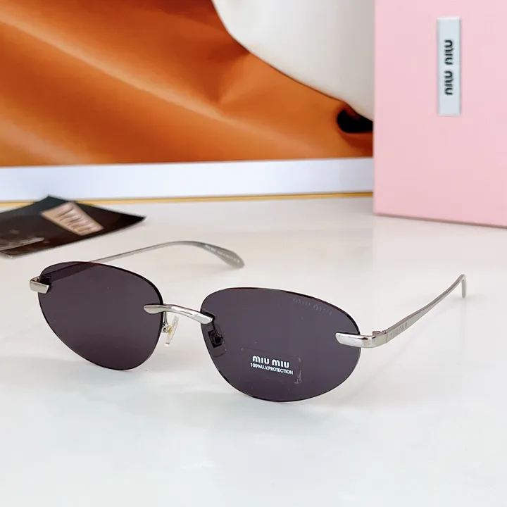 スーパーコピー ミュウミュウ サングラス