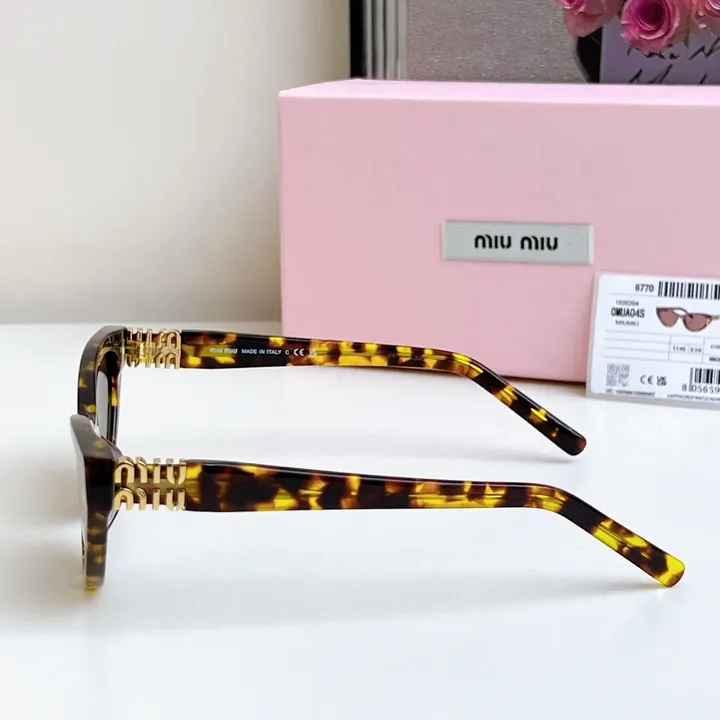 スーパーコピー ミュウミュウ サングラス