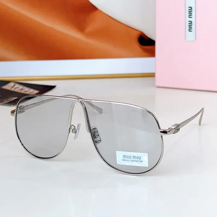 スーパーコピー ミュウミュウ サングラス