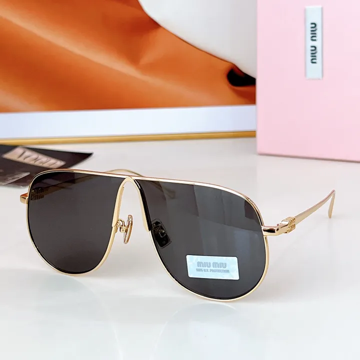 スーパーコピー ミュウミュウ サングラス