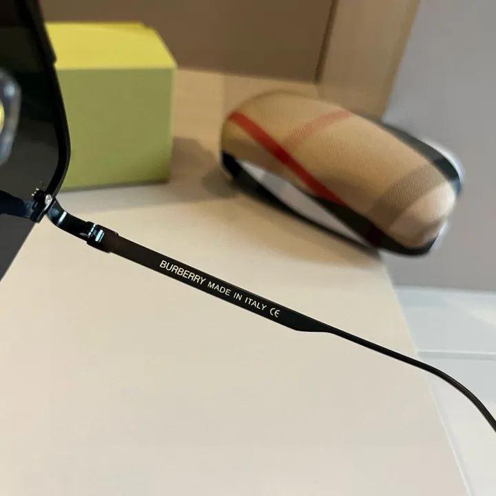 スーパーコピー バーバリー ス サングラス