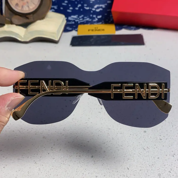 スーパーコピー フェンディ サングラス