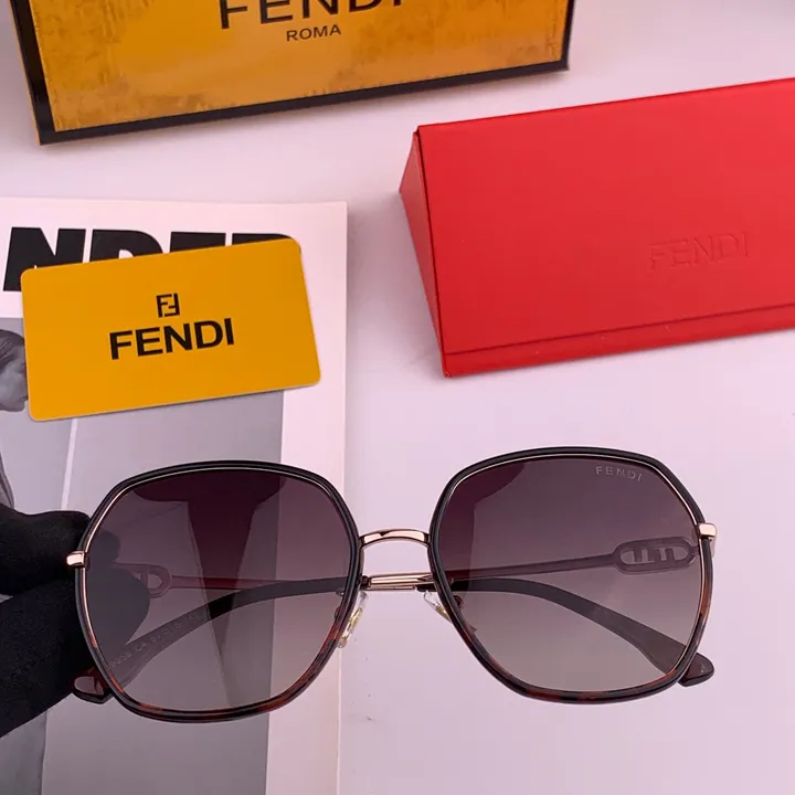 スーパーコピー フェンディ サングラス