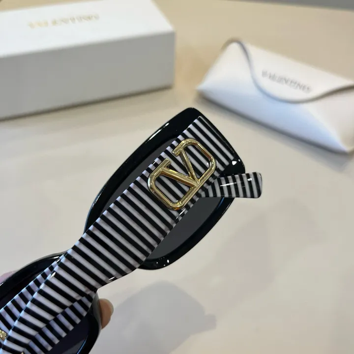 スーパーコピー ヴァレンティノ サングラス