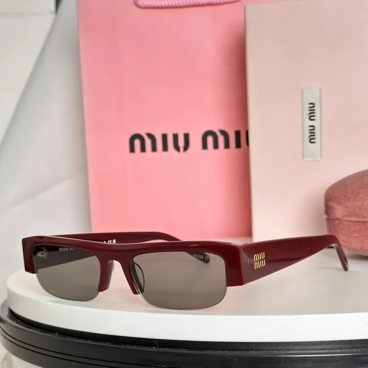 スーパーコピー ミュウミュウ サングラス