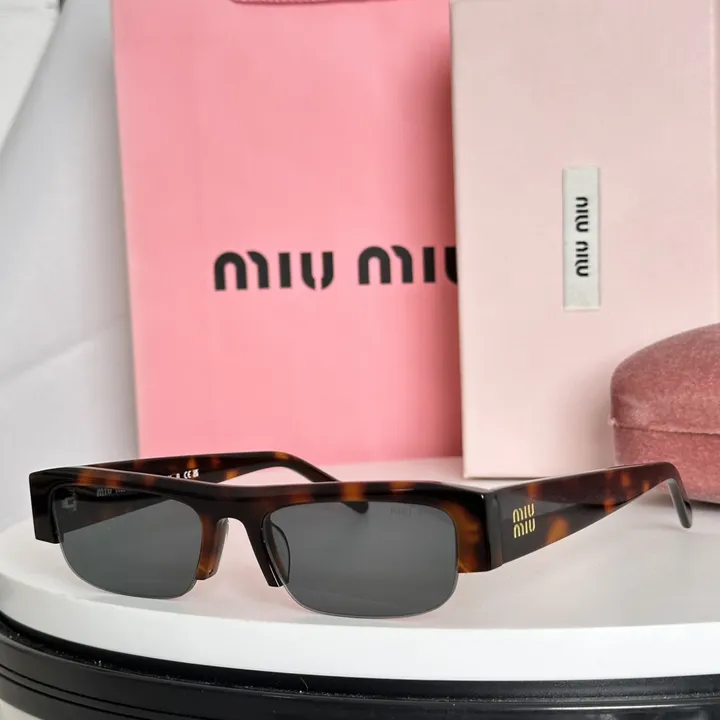 スーパーコピー ミュウミュウ サングラス