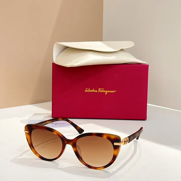スーパーコピー フェラガモ サングラス