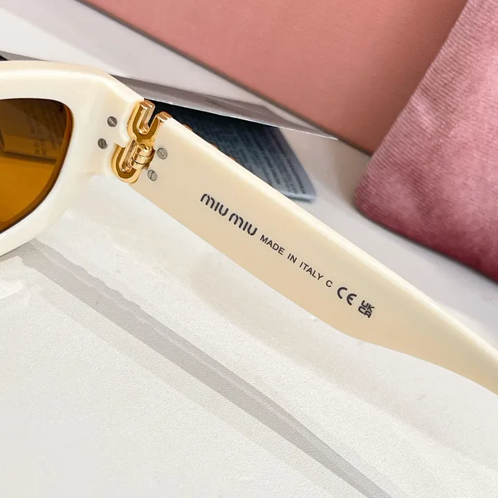 スーパーコピー ミュウミュウ サングラス