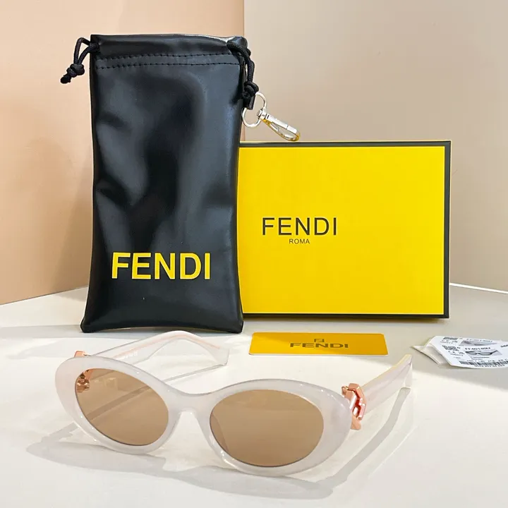 スーパーコピー フェンディ サングラス