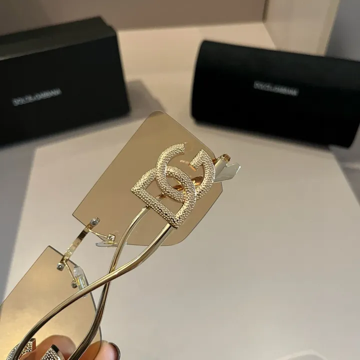 スーパーコピー ミュウミュウ サングラス