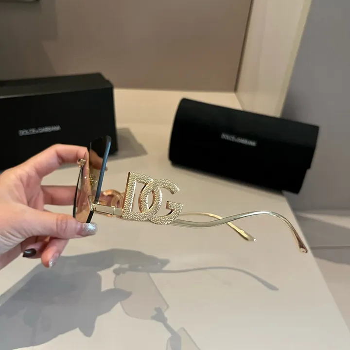 スーパーコピー ミュウミュウ サングラス