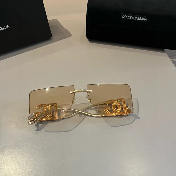 スーパーコピー ミュウミュウ サングラス