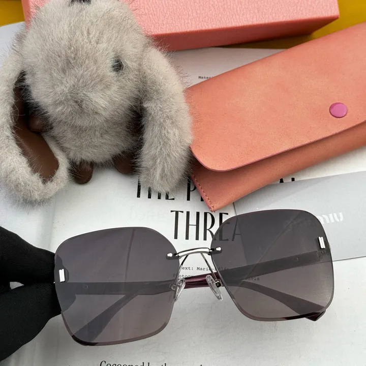 スーパーコピー ミュウミュウ サングラス