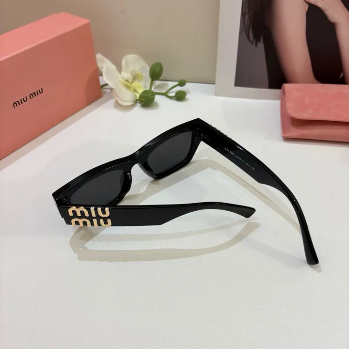 スーパーコピー ミュウミュウ サングラス