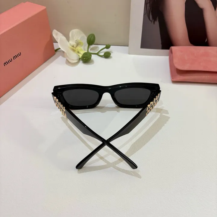 スーパーコピー ミュウミュウ サングラス