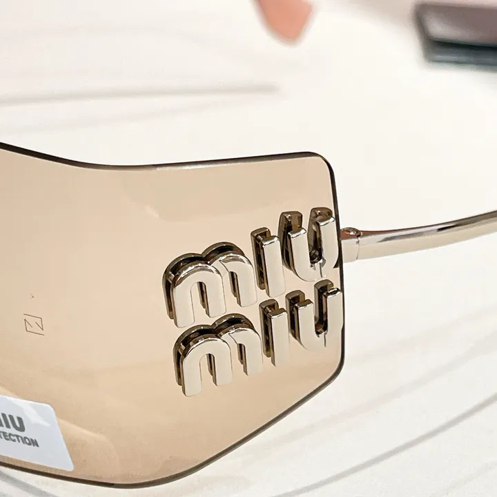 スーパーコピー ミュウミュウ サングラス