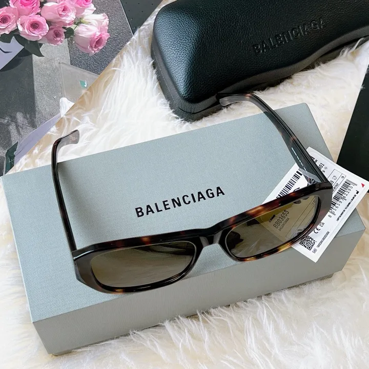 スーパーコピー バレンシアガ サングラス