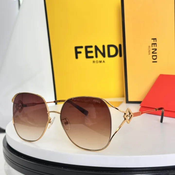 スーパーコピー フェンディ サングラス